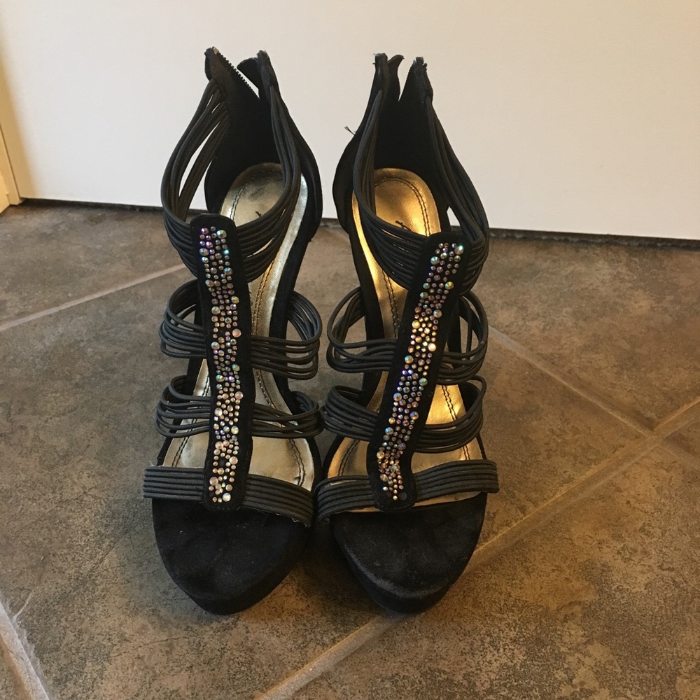 Black platform heel